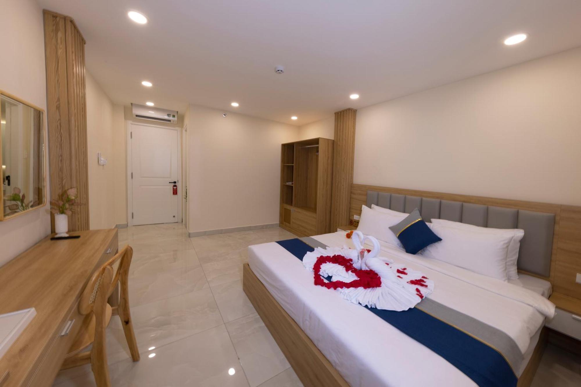 Ben Thanh Luxury Suite Hotel & Spa Хошимин Екстериор снимка