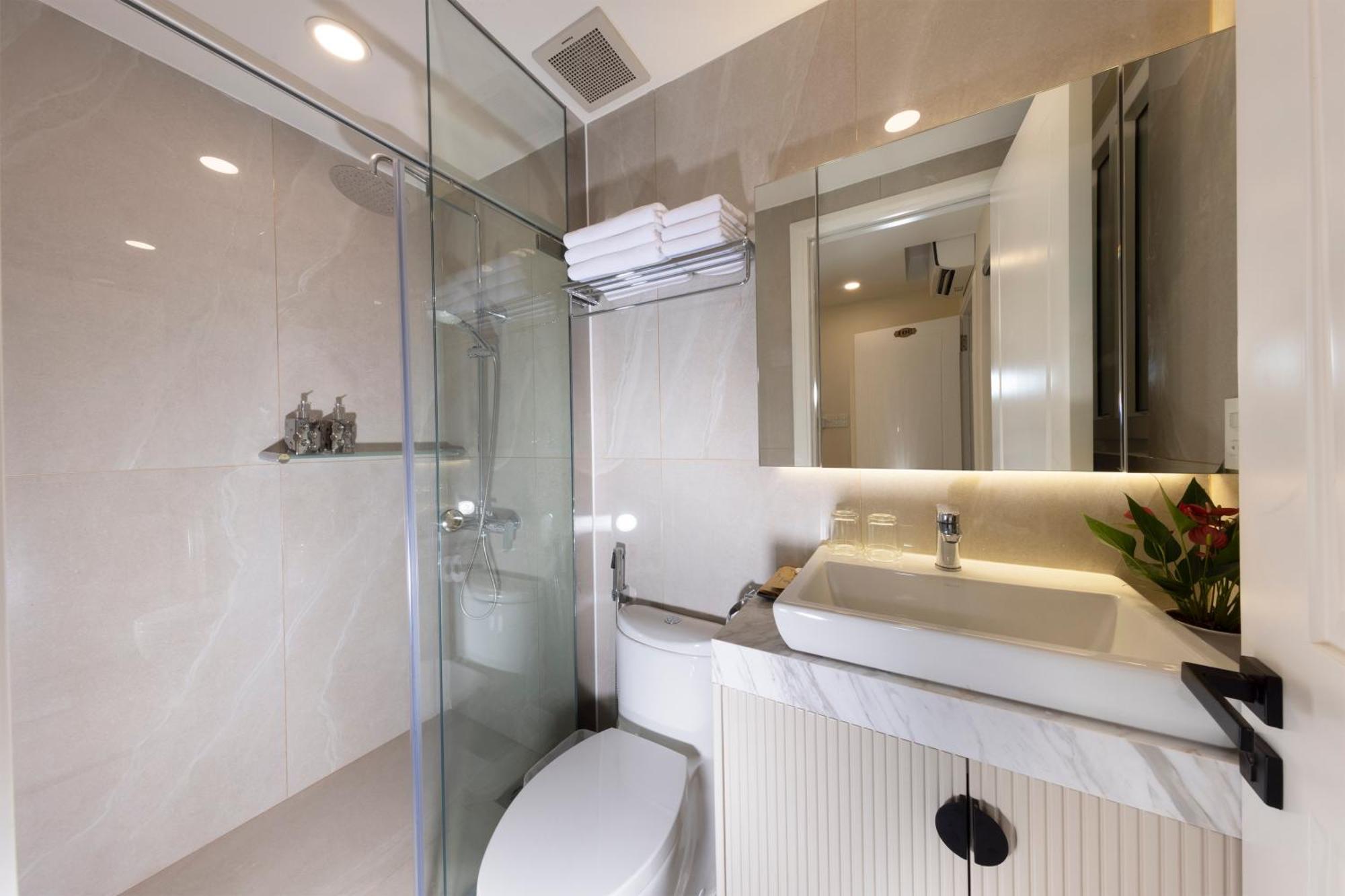 Ben Thanh Luxury Suite Hotel & Spa Хошимин Екстериор снимка