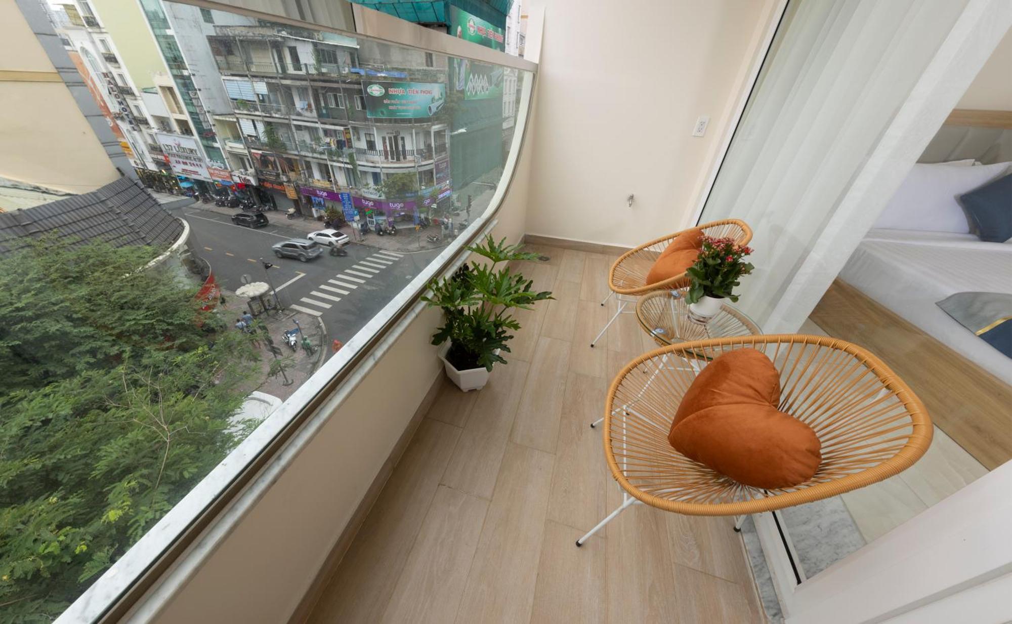 Ben Thanh Luxury Suite Hotel & Spa Хошимин Екстериор снимка